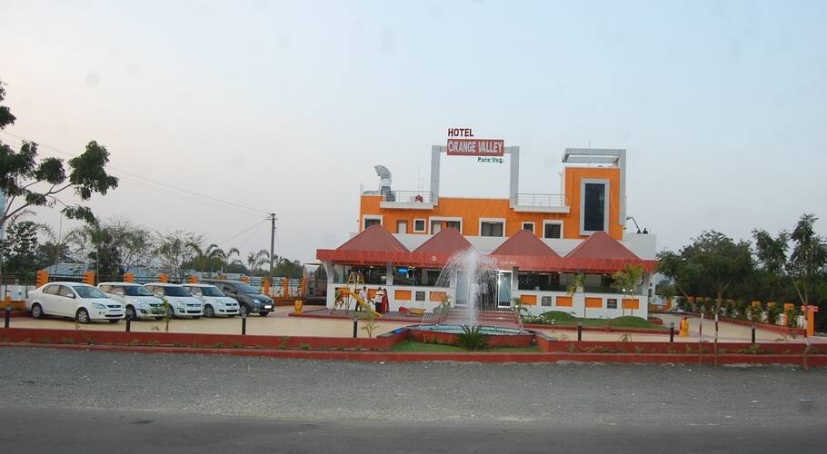 Hotel Orange Valley, Ahmednagar 2